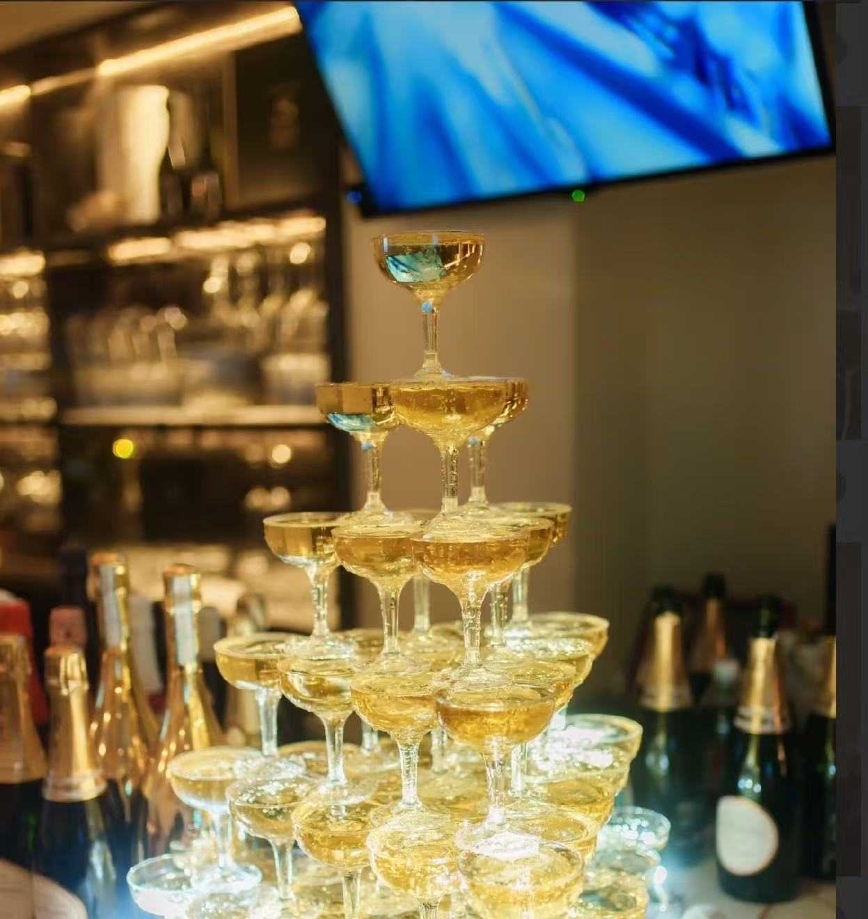 シャンパンタワー